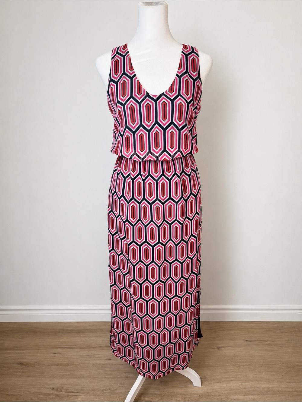 Banana Republic Geometric Print Maxi Dress Size 2 XS Red Pink Sleeveless Summer